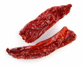 D'Allesandro Dried Aji Paprika Chiles, De-Stemmed, 1 lb Bag – Kosher, Premium Red Pepper Flavor with Mild Heat, Ideal for Soups, Stews, Sauces, and Marinades