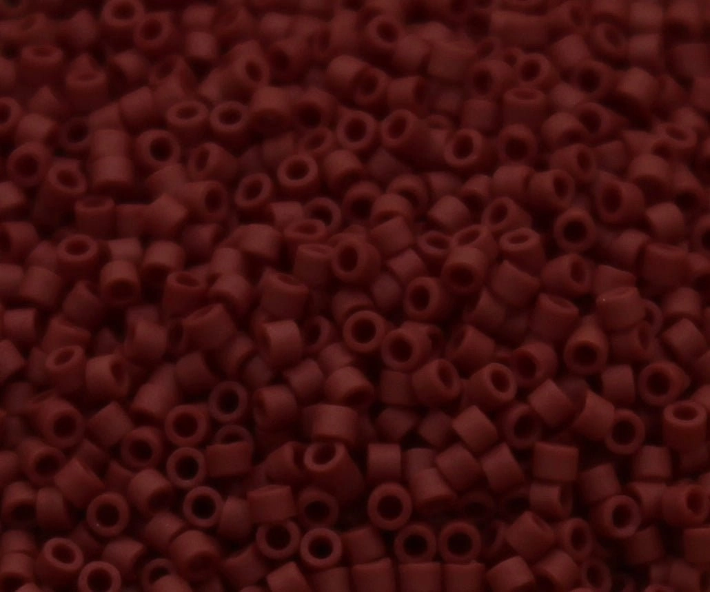 DB1584 - 11 - Matte Currant