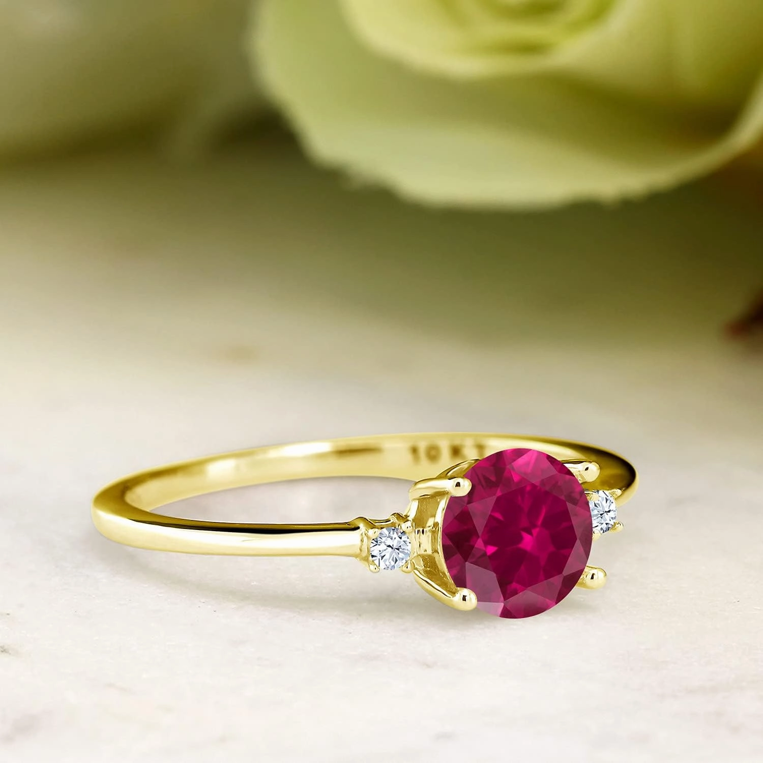 Gem Stone King 10K Yellow Gold Red Created Ruby and White Created Sapphire Solitaire Engagement Ring For Women (1.03 Cttw, Round 6MM, Gemstone July Birthstone, Available in Size 5,6,7,8,9)