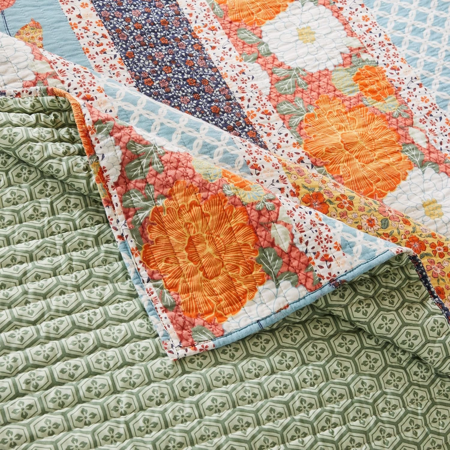 Greenland Home Fashions Carlie Modern Floral Quilt, Tapestry & Throw Blanket, 50 x 60 inches, Calico Stripes