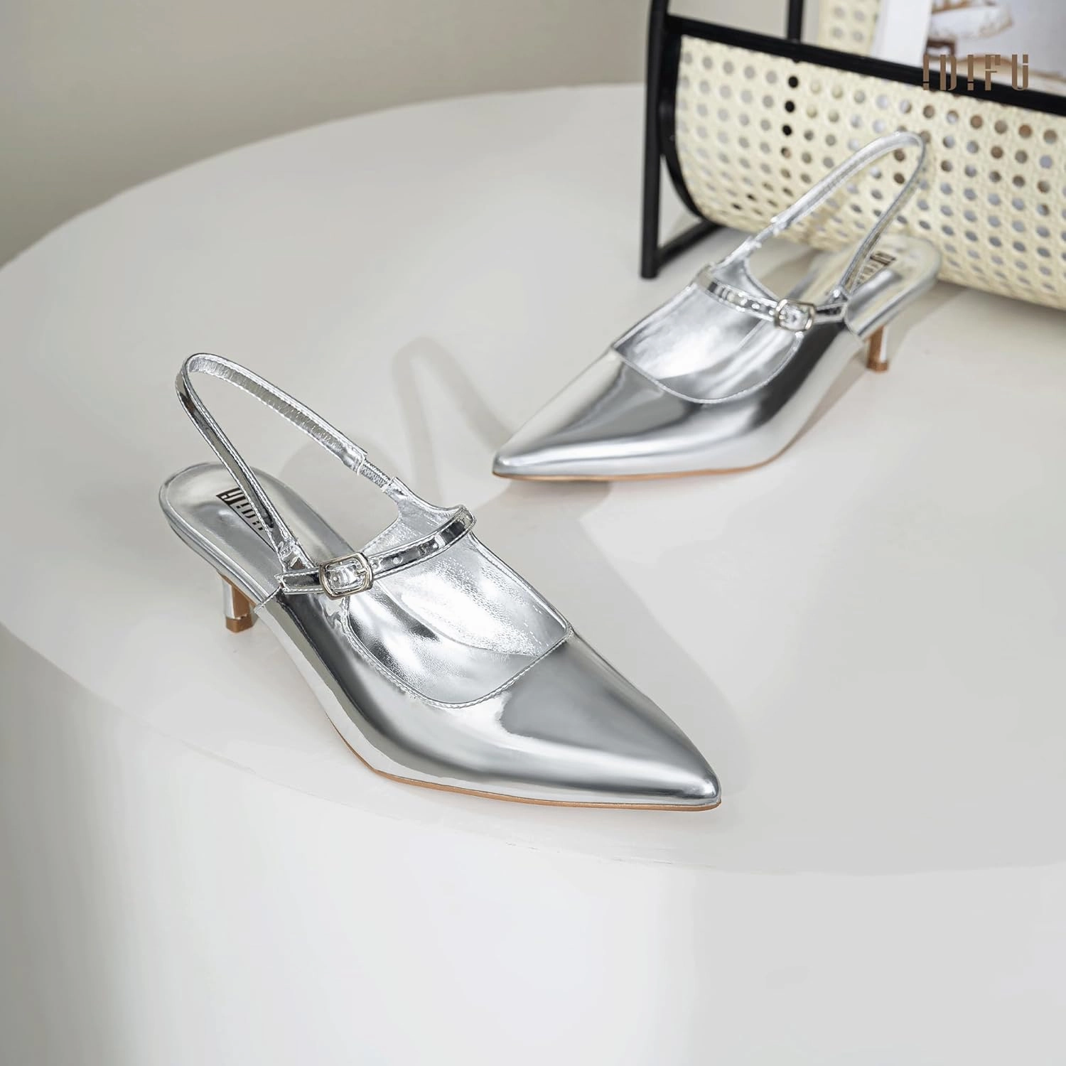IDIFU IN2 Low Kitten Slingback Closed Toe Heels Pumps Wedding Bridal Prom Party Work Office Dress Shoes for Women Comfortable Dressy Formal Short Small Pointed Toe Heels