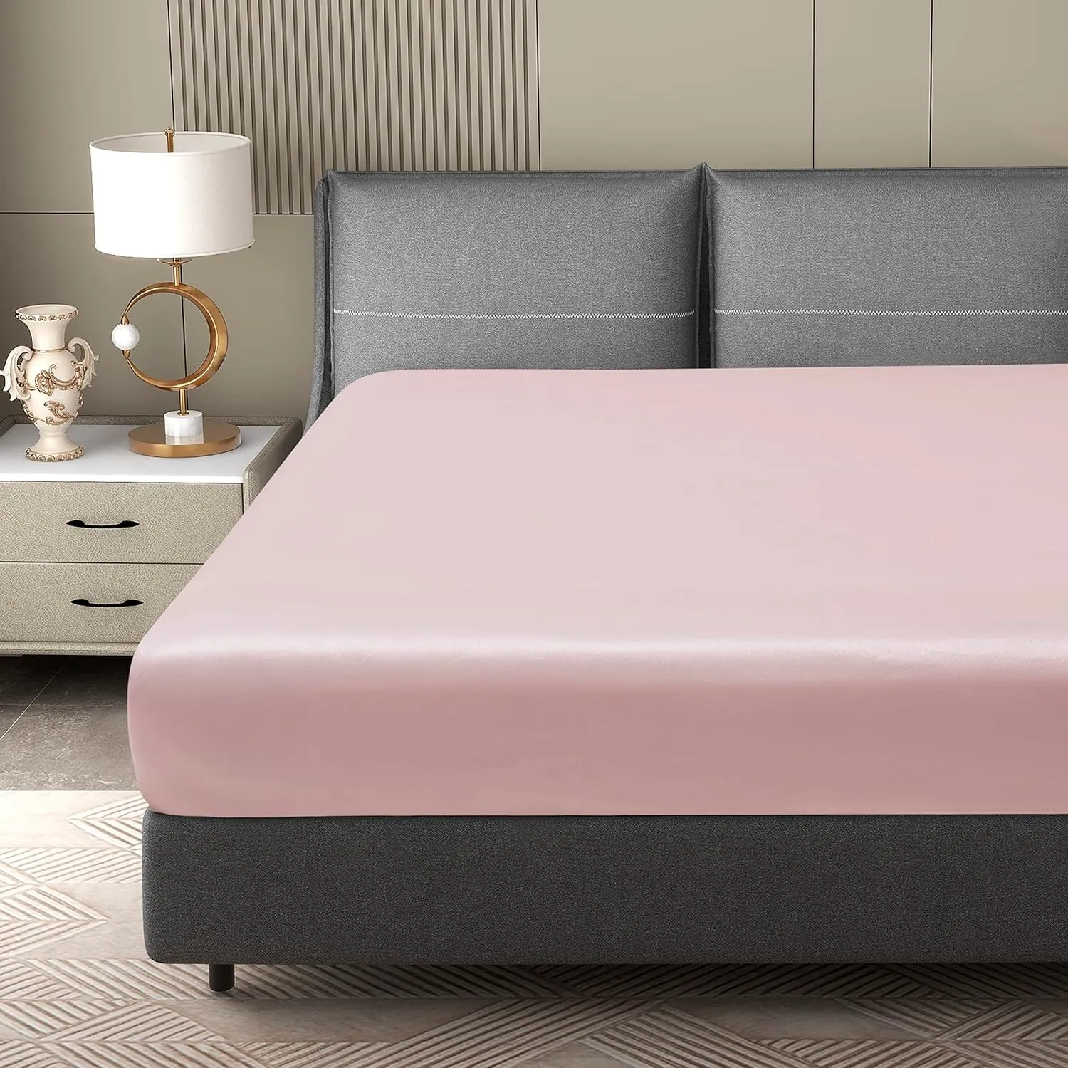 King Size Satin Fitted Sheet, Silky and Breathable Luxury Deep Pockets Fitted Sheet Only, Blush Pink