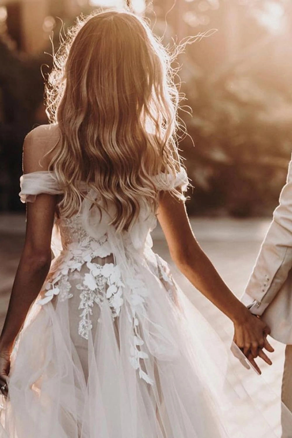 LIPOSA Off-Shoulder Tulle Country Wedding Dress with Appliques for Women, Sweetheart A Line Tulle Reception Bridal Gowns