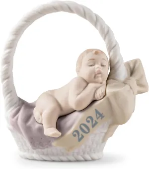 Lladró LADRÓ Born in 2024 Girl. Matte Porcelain Decorative Figure Representing a Newborn Baby Lying on a White Basket. Figure Decorated in Pastel Tones with The Year 2024 in Pink., Small, 01018483