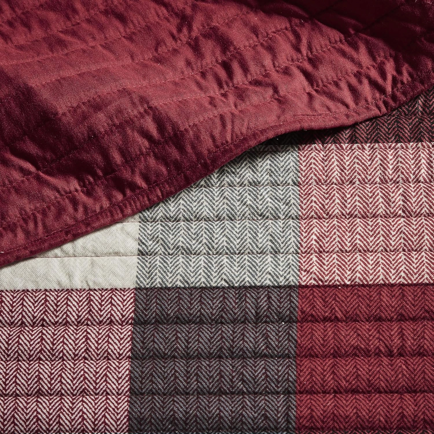 Madison Park Daybed Cover Double Sided Quilting Casual Design All Season Bedding Set with Bedskirt, Matching Shams, Decorative Pillow, 75 in x 39 in, Ridge, Plaid Red
