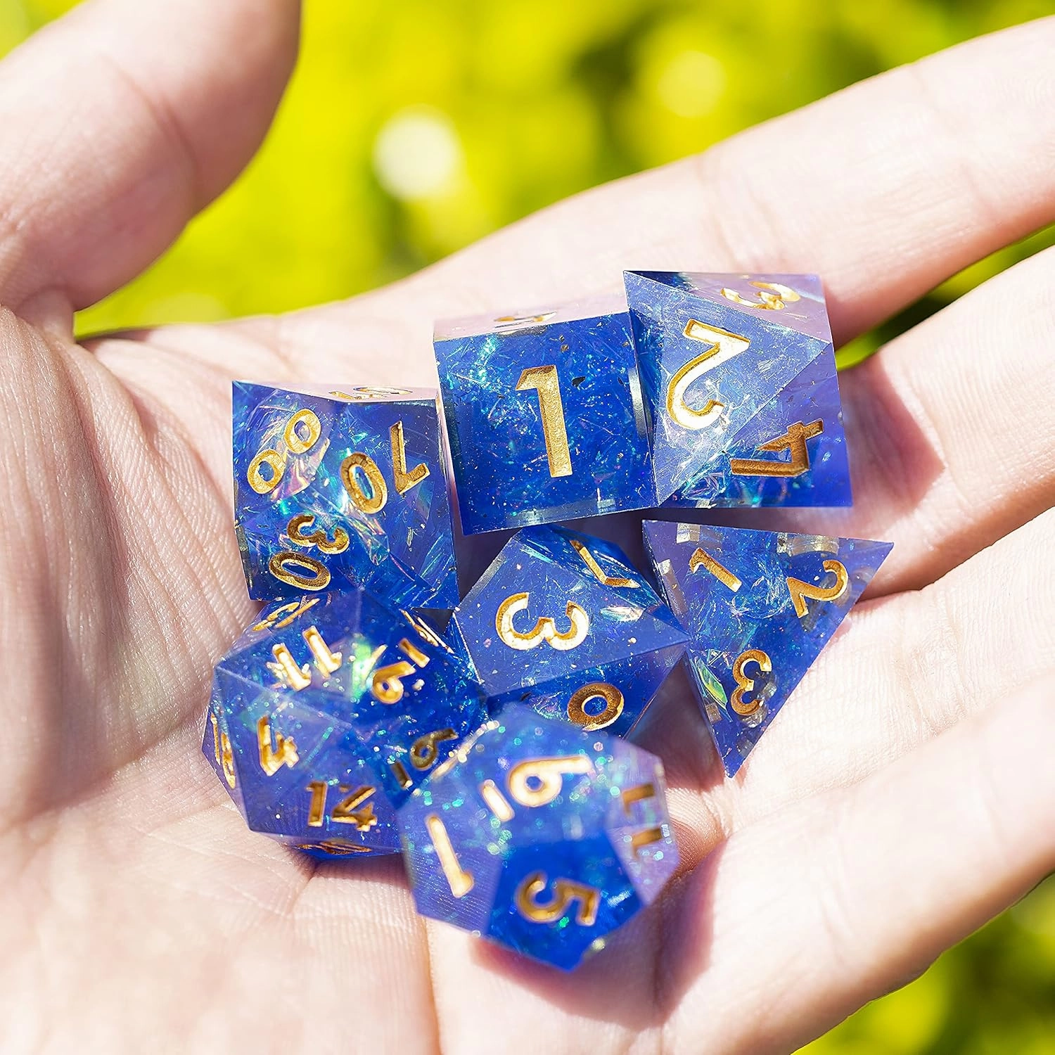 Mini Planet Dungeons and Dragons Glitter Polyhedral MTG 7Pcs Sharp Edged Resin RPG Dice Sets for Role Playing Games