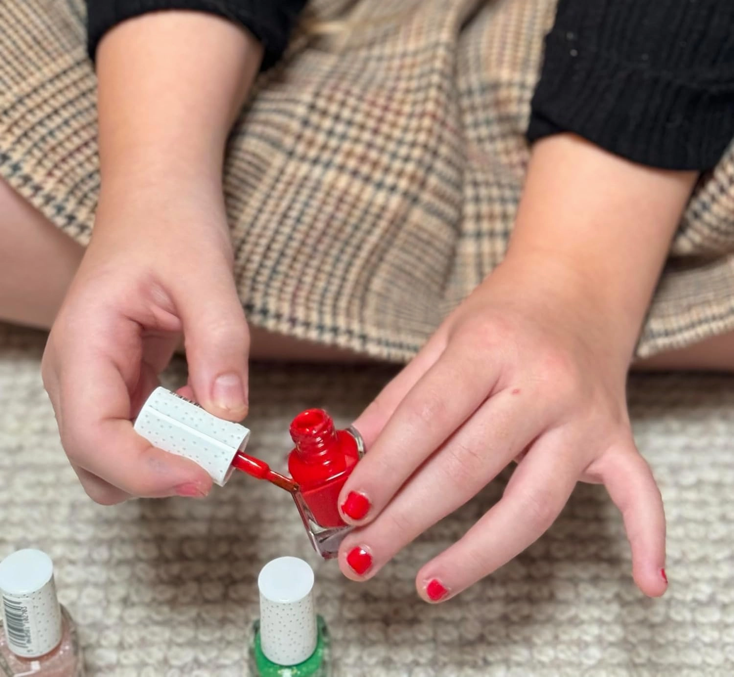 MISS NELLA CHRISTMAS SPARKLE- Peel Off, Odour Free, Water Base & Safe for kids nail polish pack of 3- green (glitter), red & gold (glitter)