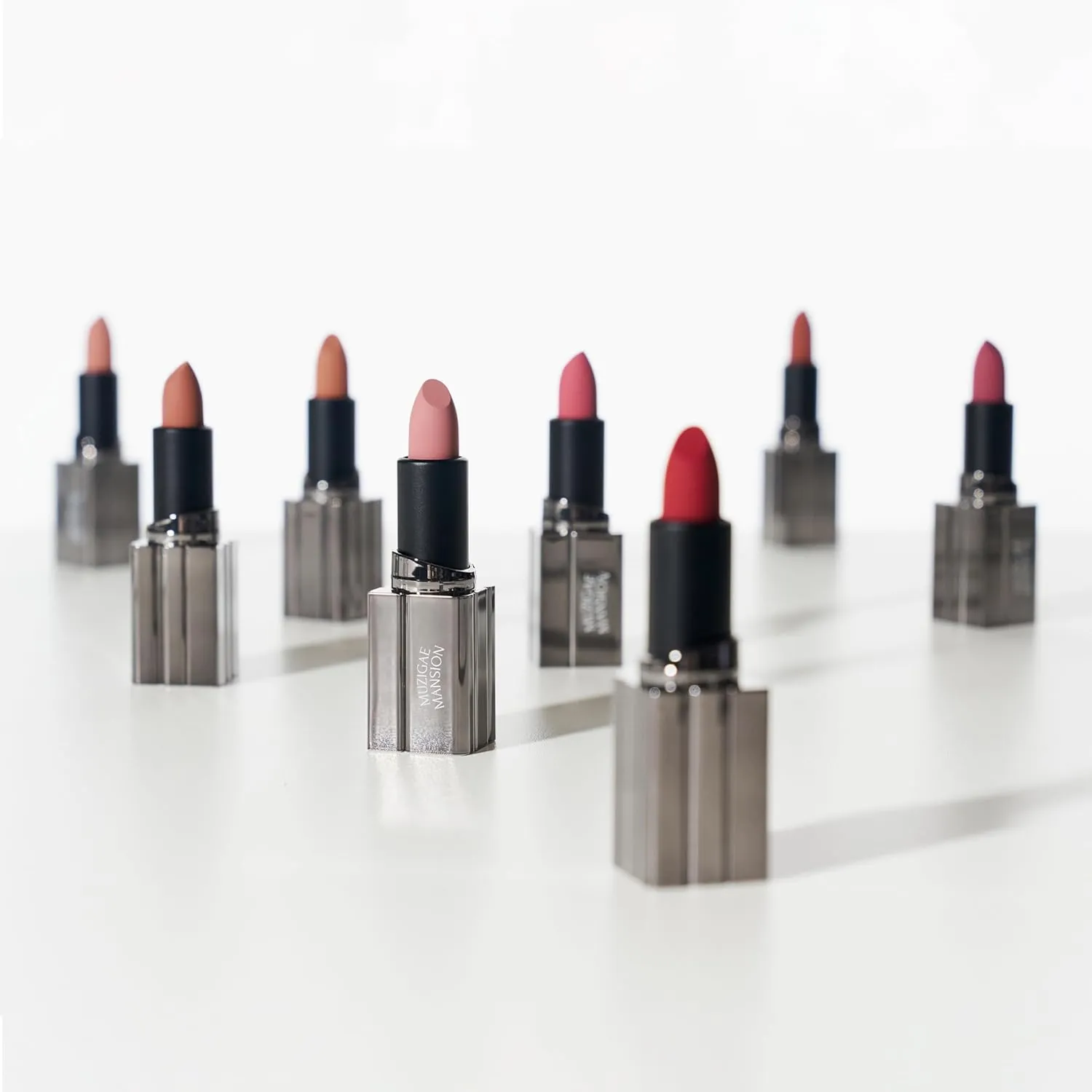 Moodwear Blur Lip Stick – Soft Blurring Tint, Long-Lasting Hydrating, Waterproof K-Beauty – MLBB & Bold Red Shades (Sleek Metallic Design) (Soft Matte Blurring Effect) (003 NUDDY)