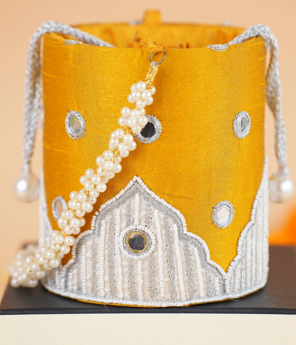 MUGHAL APPLIQUE CIRCULAR POTLI BAG