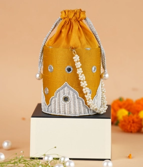 MUGHAL APPLIQUE CIRCULAR POTLI BAG