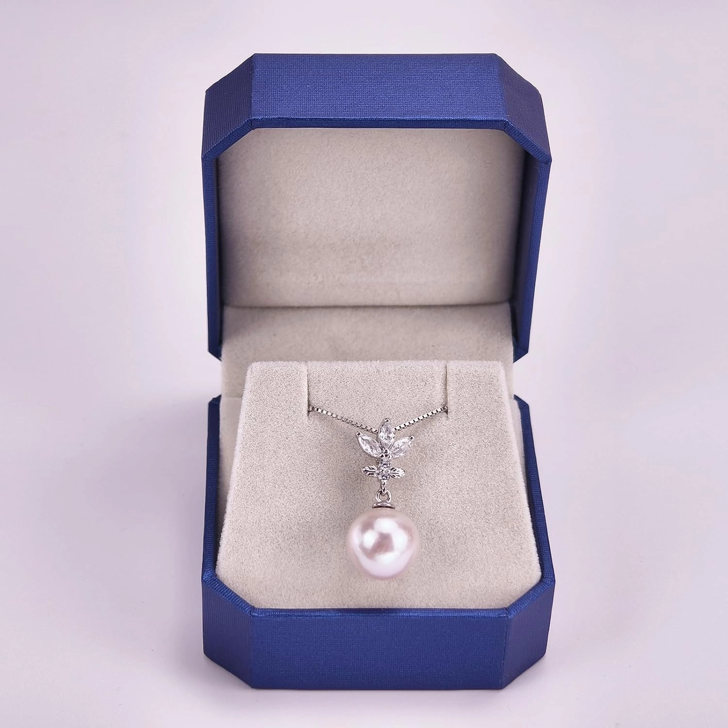 Pearl Pendant Necklace for Women, Four Leaf Clover S925 Sterling Silver Necklace, 12-12.5MM Natural Cultured Round Pearls, 18 2IN Adjustable Chain, Luxury Jewelry Gifts for Wife Mother