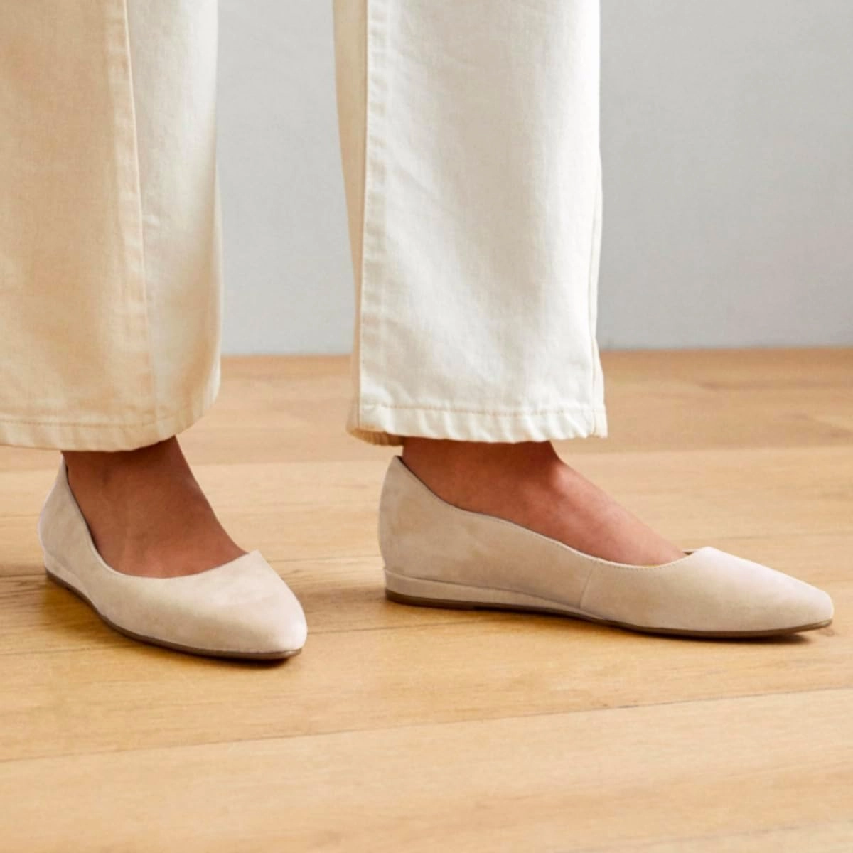 SHODENSE Women Pointed Toe Flats Shoes Suede Slip On Ballet Flats Comfortable Low Wedge Heel Office Work Shoes Ladies Girls Classic Basic Daily Flat Shoes Club Church Driving Flats Spring 4-11 M US