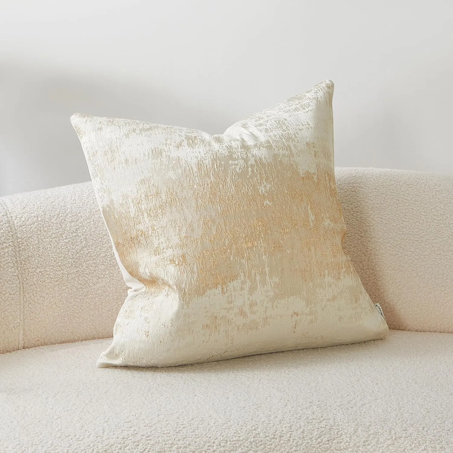 THE-TINOART White and Gold Jacquard Pillow Covers 20X20 Glitter Gold Splashed Throw Pillow Cover Reversed Soft Cream White Velvet Decorative Throw Pillow Covers for Couch Bed and Sofa 1Piece
