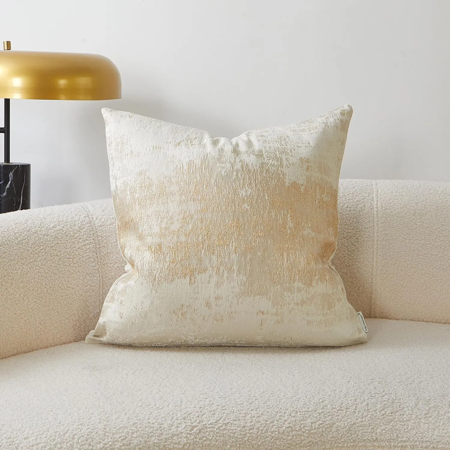THE-TINOART White and Gold Jacquard Pillow Covers 20X20 Glitter Gold Splashed Throw Pillow Cover Reversed Soft Cream White Velvet Decorative Throw Pillow Covers for Couch Bed and Sofa 1Piece